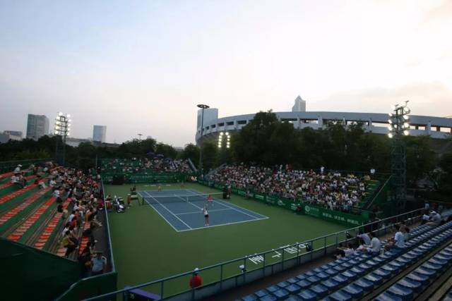 得束手无策 得束手无策