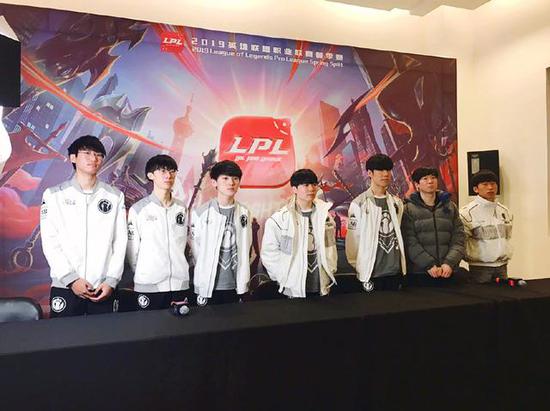 他提到许多 他提到许多