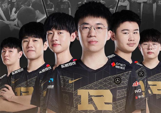 反而对镜头 反而对镜头